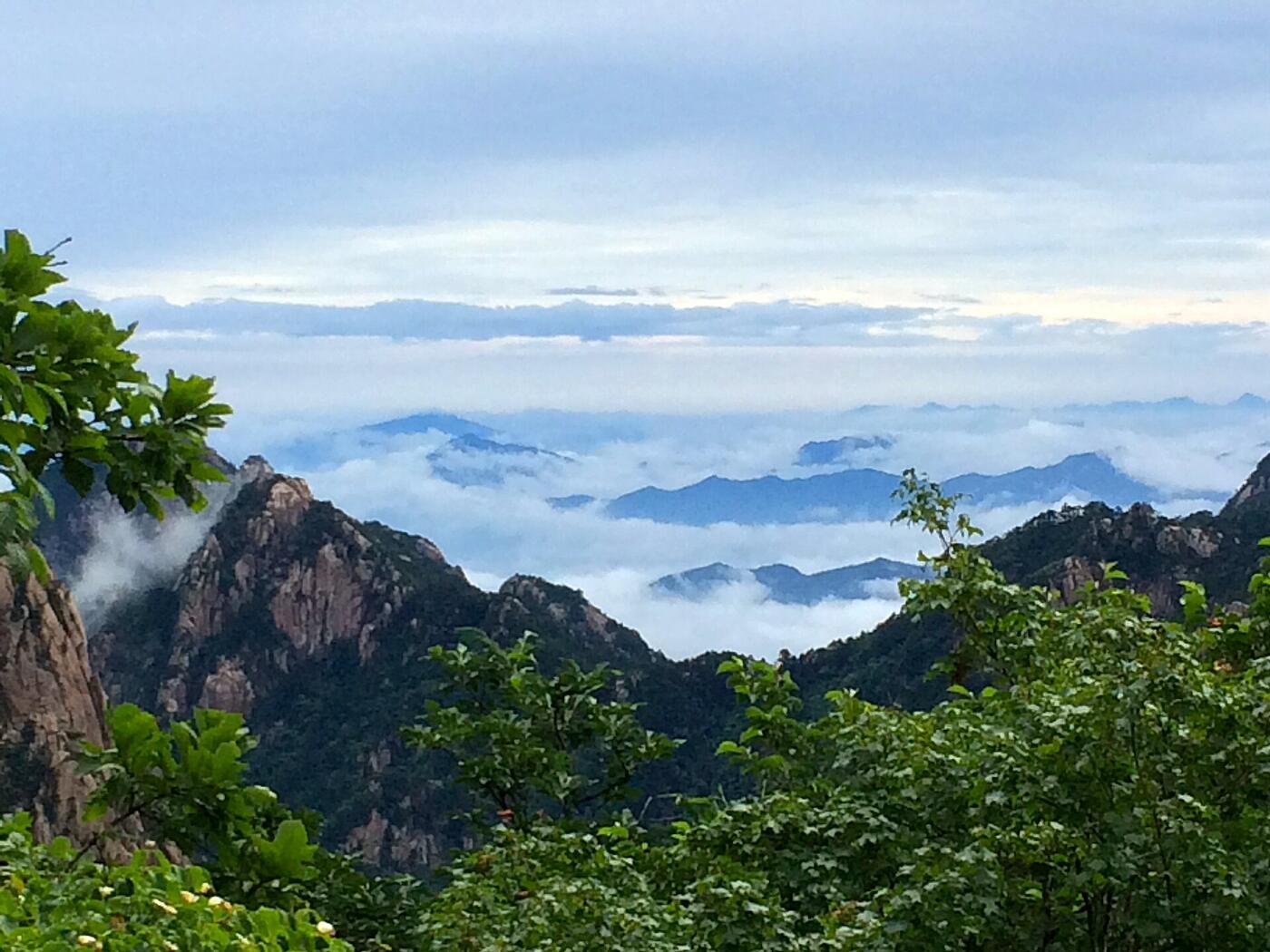Sea of clouds from the top of Huangshan